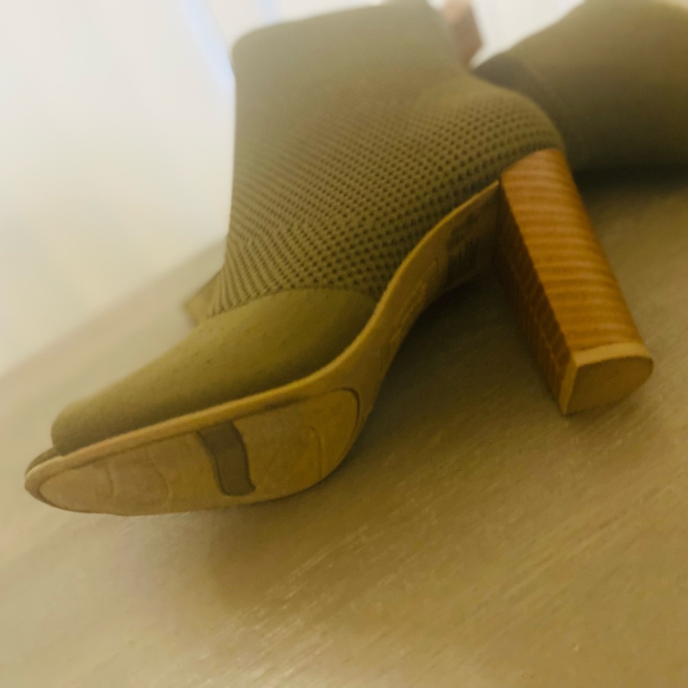 Gently Worn Open Toe Boot Size 7 - image 4